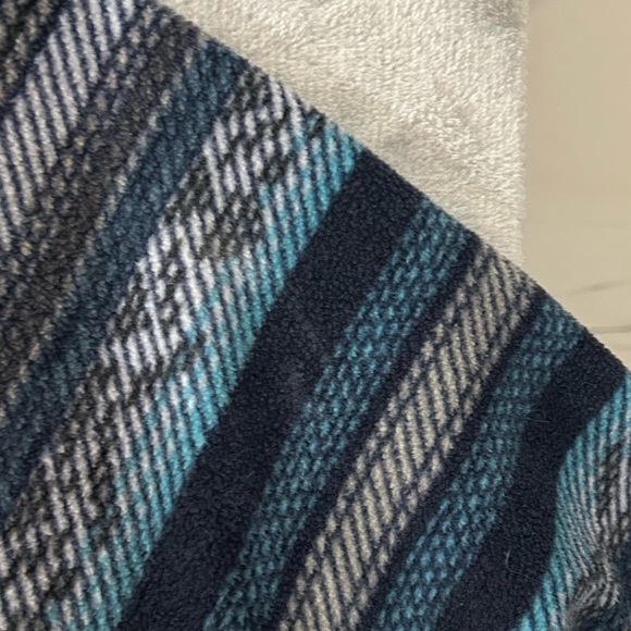 Cinch snap front Aztec fleece sweater - Picture 8 of 9